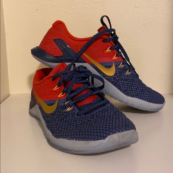 nike metcons captain marvel